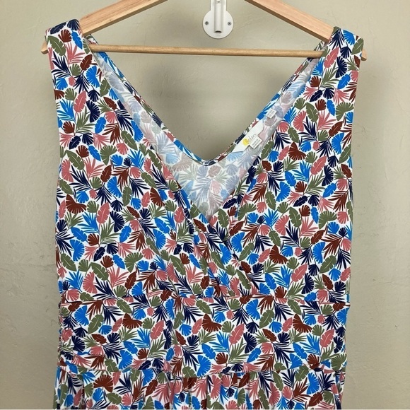 Boden Effie V-Neck Jersey Dress - Picture 5 of 7